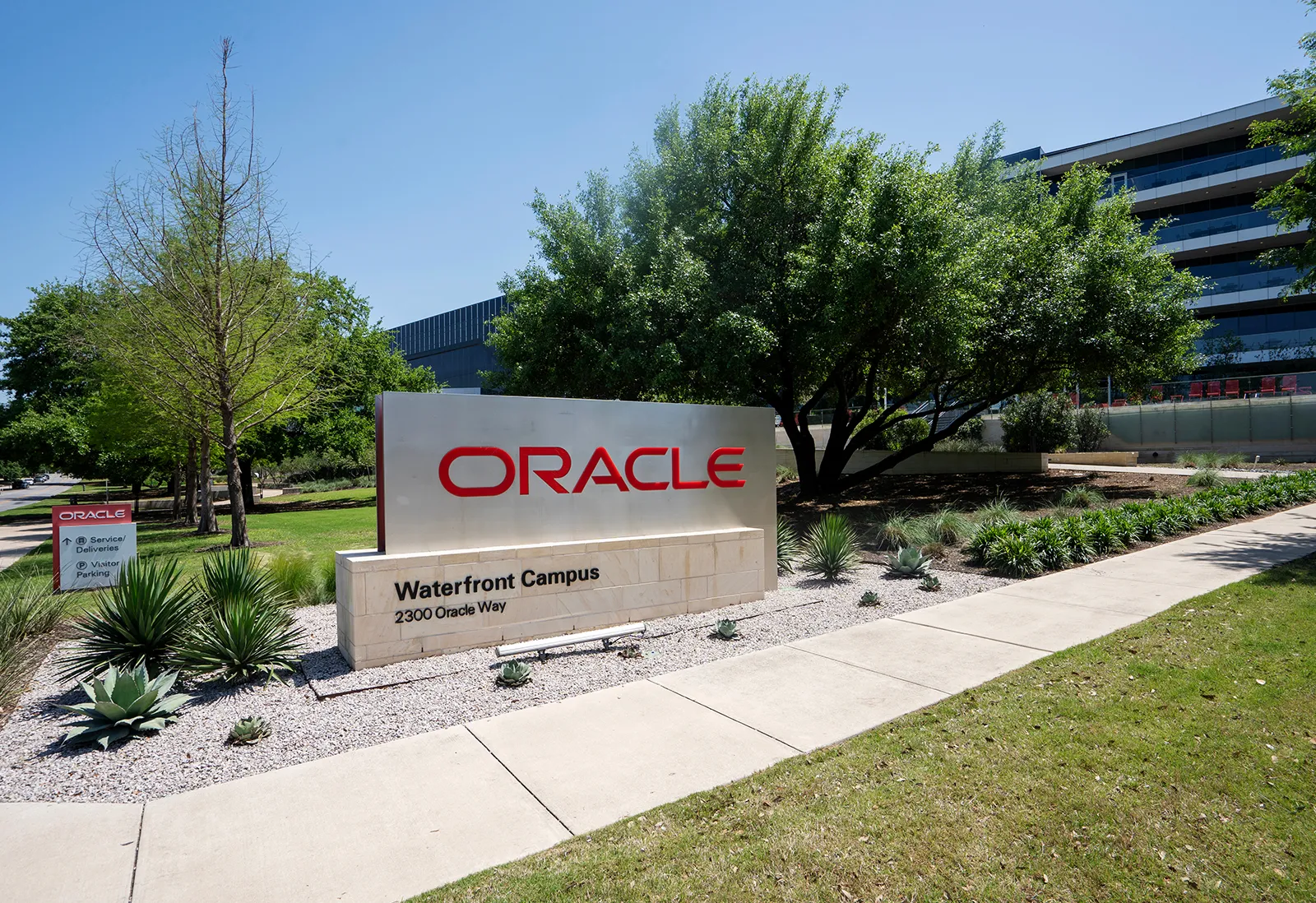 Oracle’s New AI Agents Don’t Just Assist. They Execute.